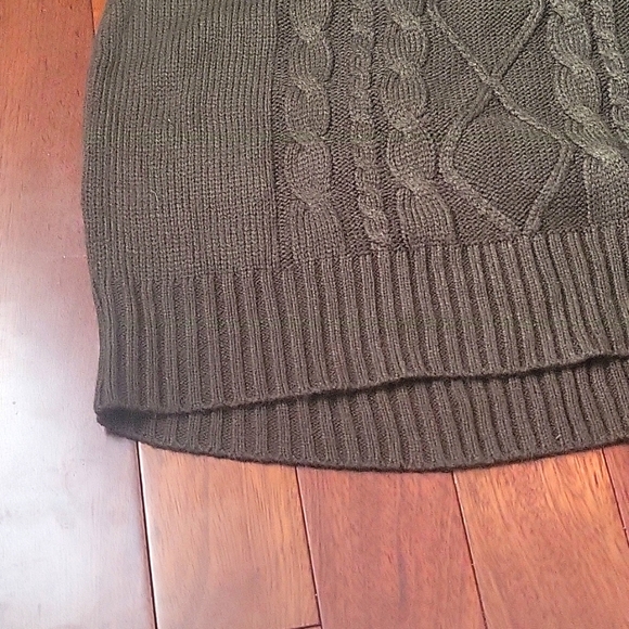 Iz Byer Long Sleeve Forest Green Sweater Dress - Picture 4 of 7